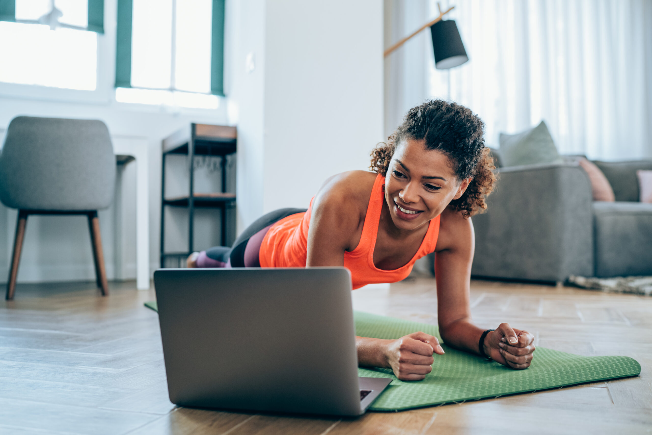 Engaging employees through online fitness challenges and competitions